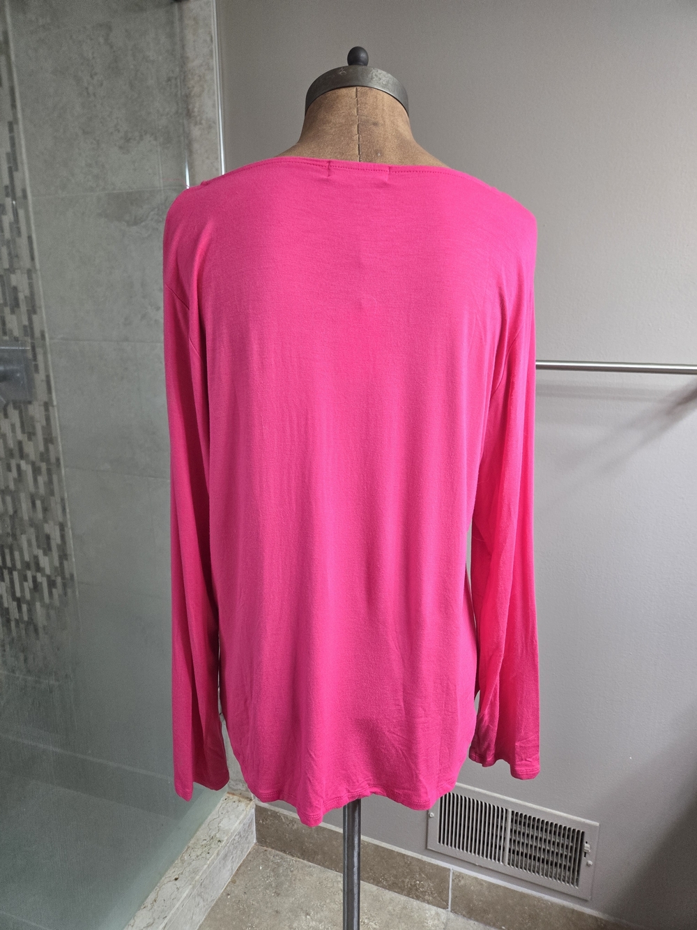 NWT Calvin Klein Ladies L Fushia Scoop Neck Long Sleeve Blouse - Picture 2 of 4